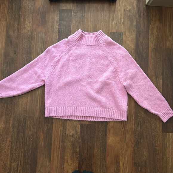 Old Navy women’s Large sweater - Picture 2 of 2